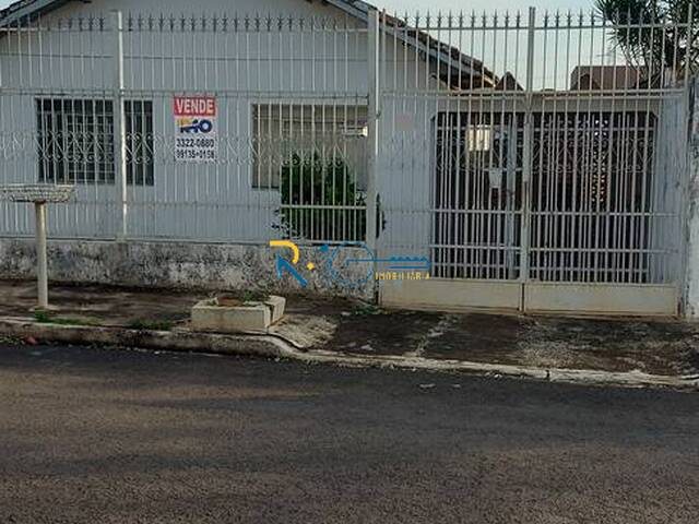 #747 - Casa para Locação em Londrina - PR