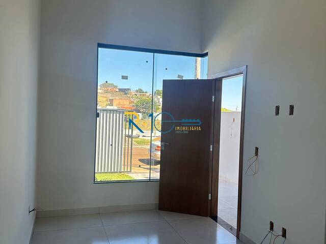 #679 - Casa para Venda em Londrina - PR - 3