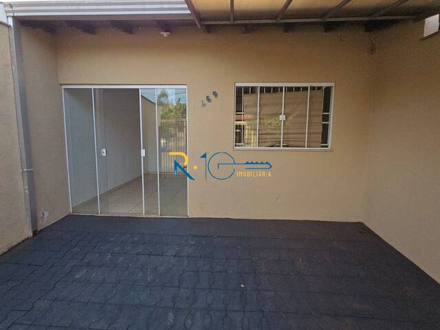 #699 - Casa para Venda em Londrina - PR - 2
